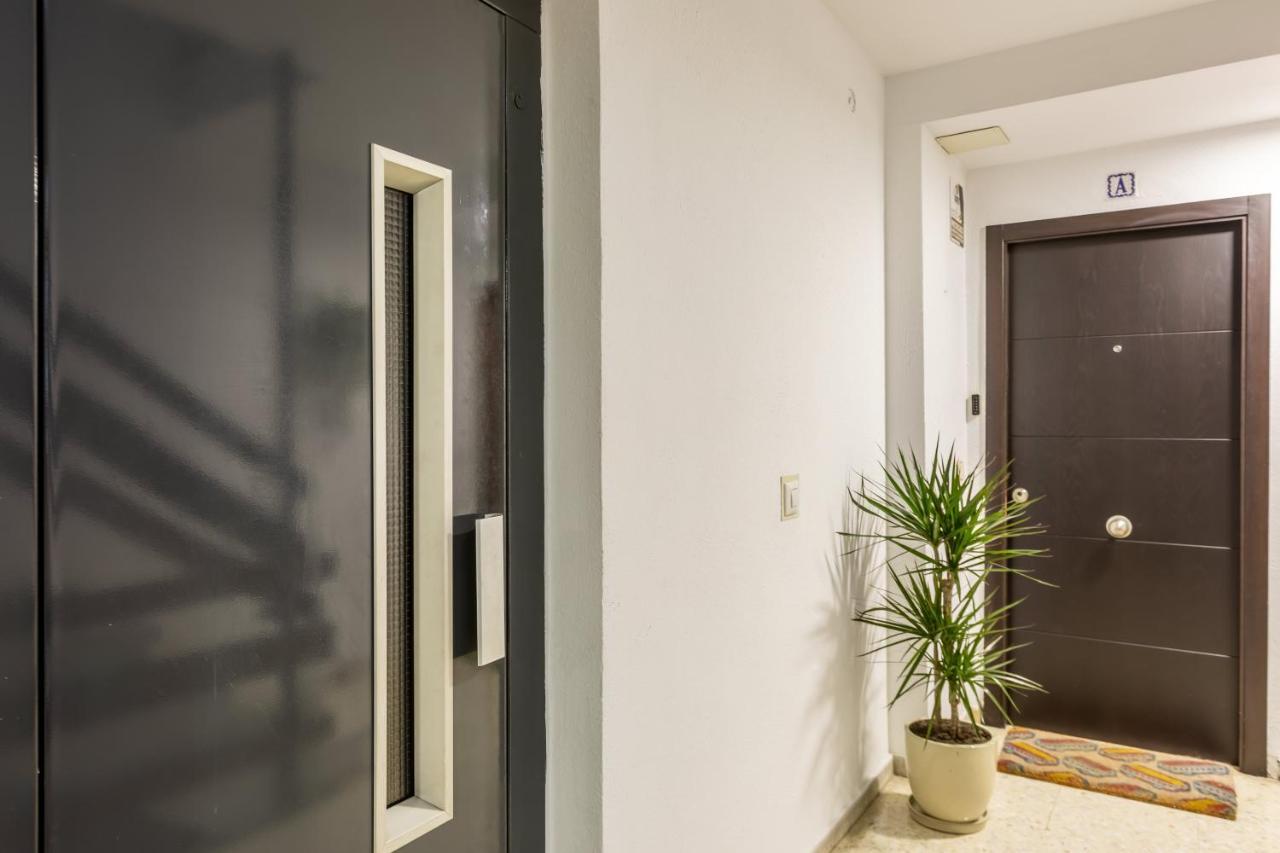 Апартаменты Apartamento Desde El Cielo De Triana Севилья Экстерьер фото